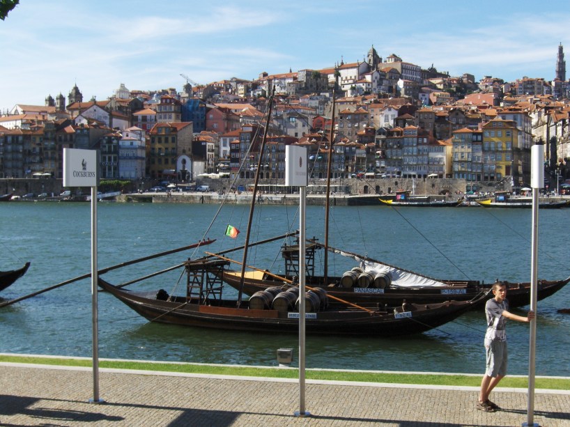flat boat porto port wine portugal