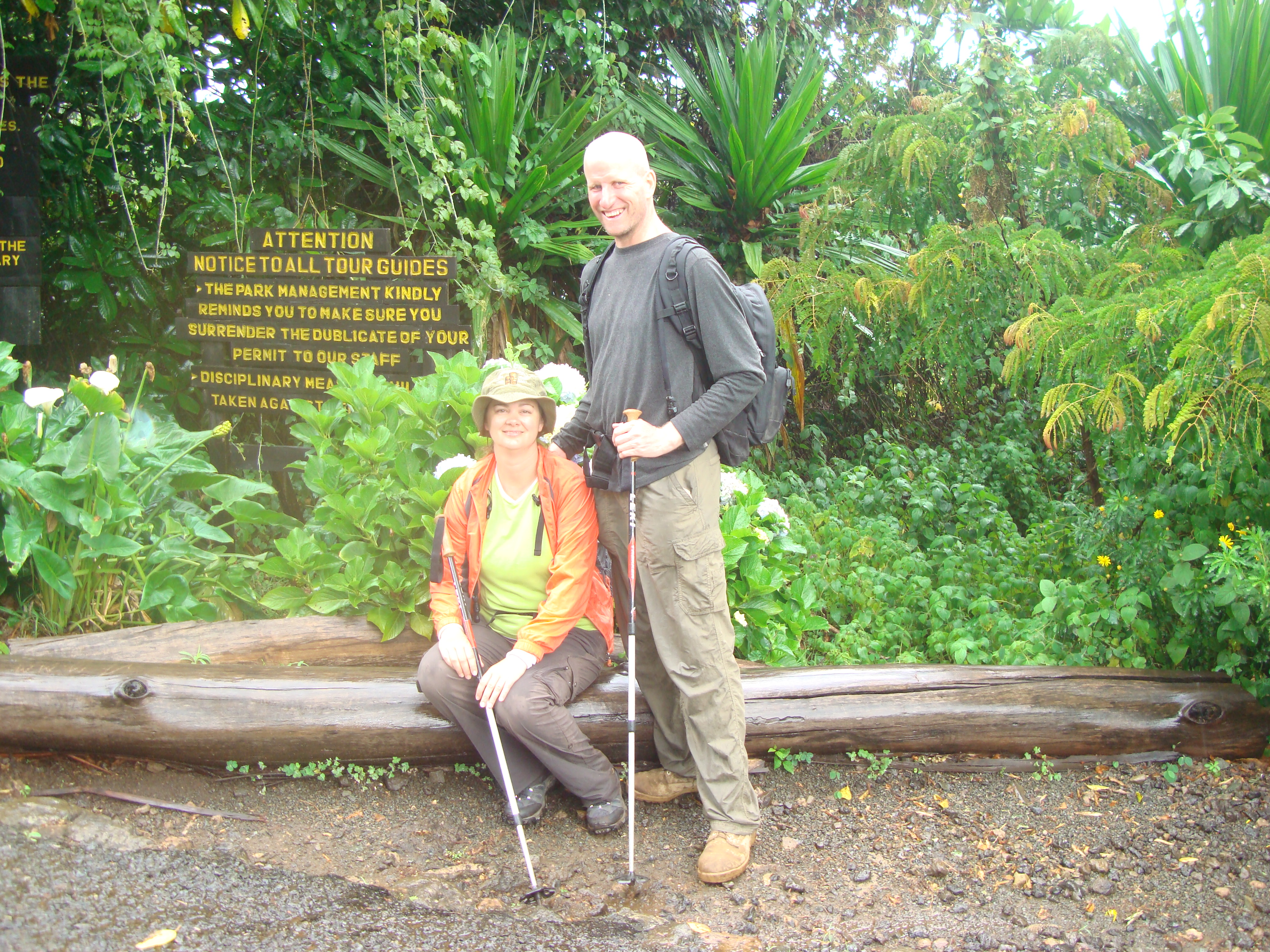 hikers at bottom of kilimanjaro kenya tanzania