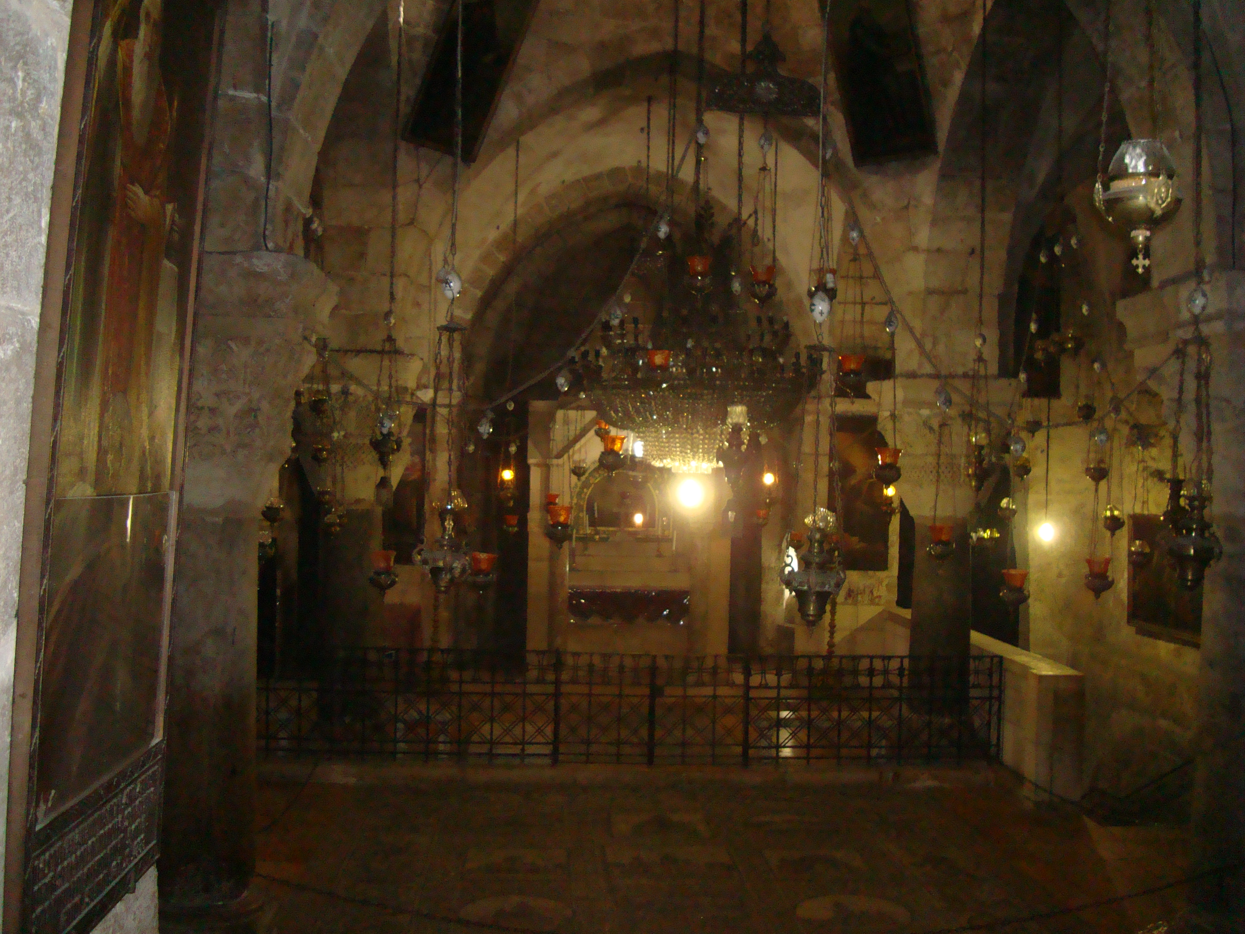 inside the church of the holy sepulchre jerusalem israel