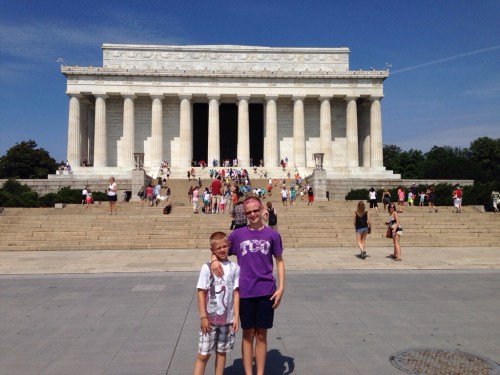 Kids standing in front of Lincoln Memorial Washington DC