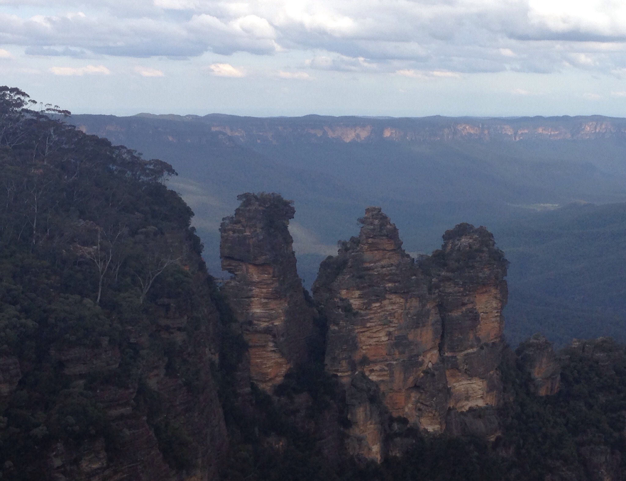 three sisters blue mountains australia
