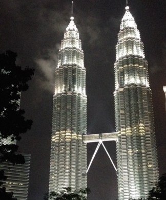 twin petronas towers kuala lumpur